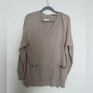 Women's Oversized V-Neck Sweater - Taupe